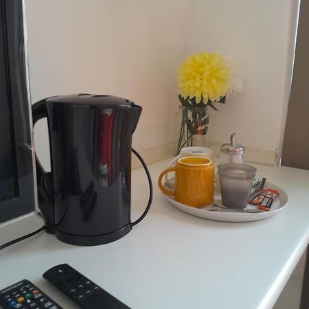 Ensuite Basic Room Budget Sketty 5 Swansea Esterno foto